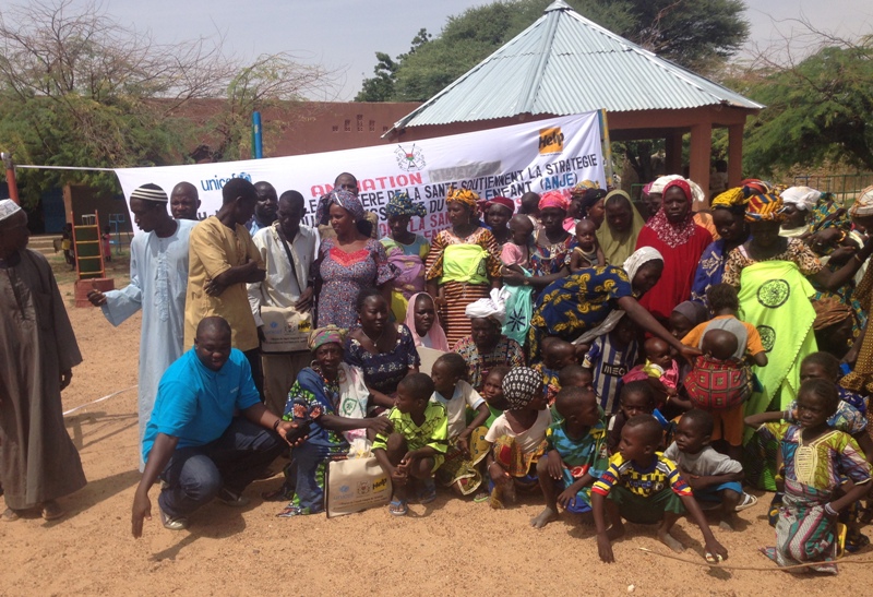 Après une visite du Groupe de mères appelé GASPA dans le village de Selbo à environ 12 km de Dori.
