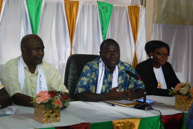 Le Président de Conseil d’administration, Professeur Seni Ouédraogo (milieu)
