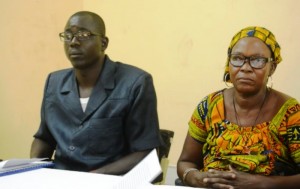 Zénabo Tiendrébéogo (droite), militante de l’UPC à Saponé