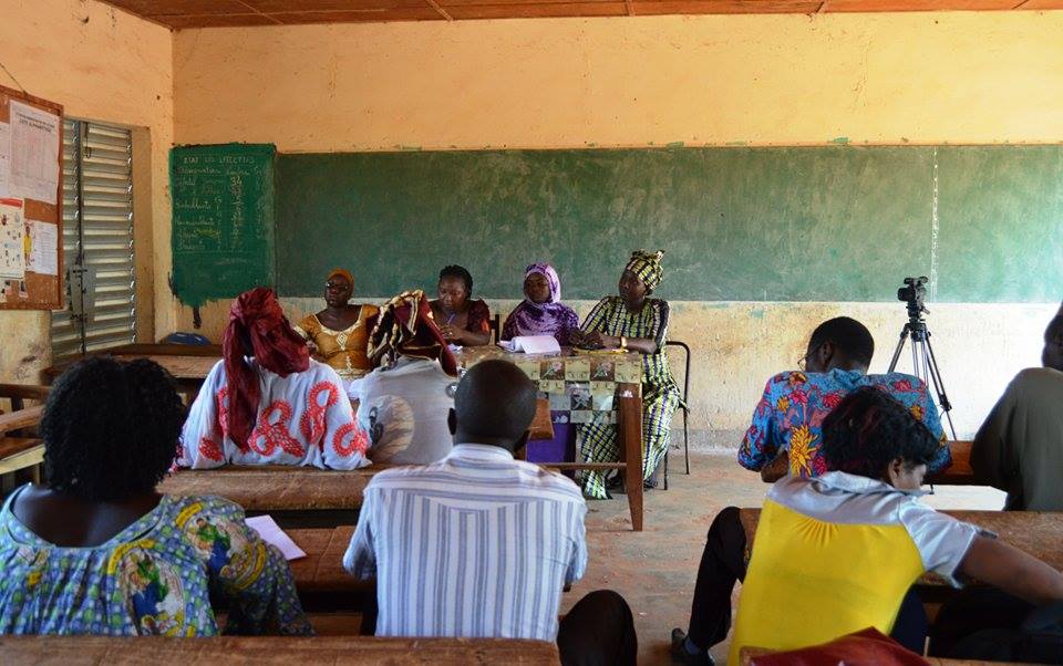 Séance de sensibilisation avant la projection du soir - © Burkina24