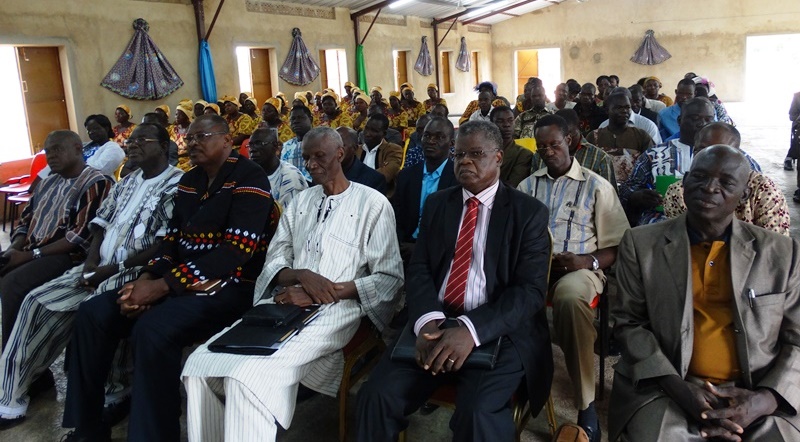 Les responsables d'établissements présents à la cérémonie d'ouverture du premier conseil des chefs d'établissements de l'Eglise des Assemblées de Dieu