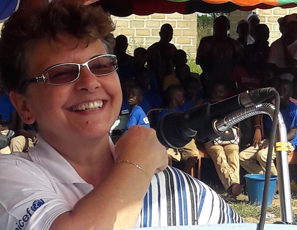 la représentante résidente de l’UNICEF, Dr Anne Vincent