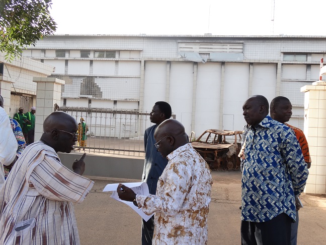 Le ministre de la sécurité est arrivé sur le site de l'ancienne Assemblée nationale