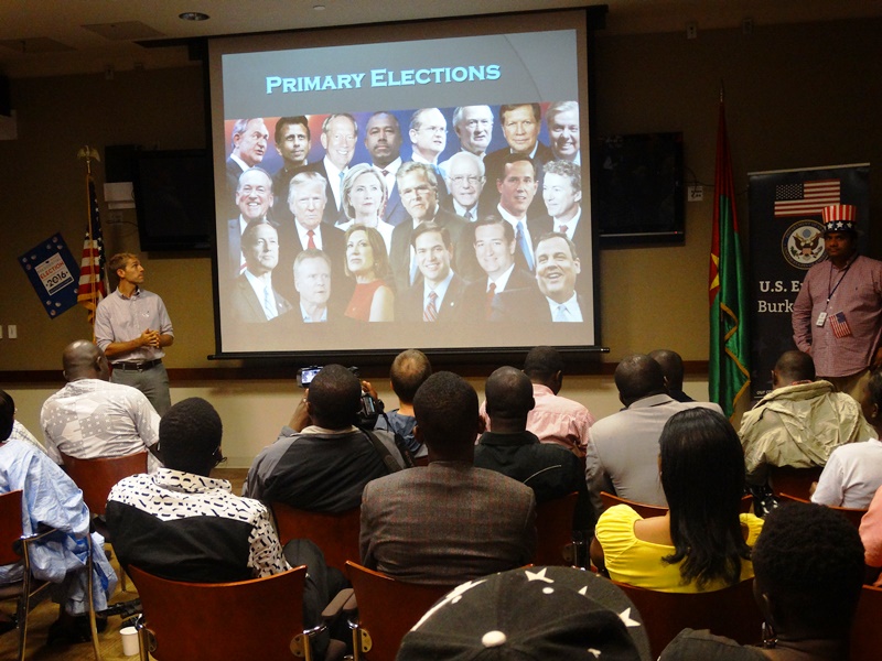 Le processus électoral américain a été expliqué aux invités à la nuit électorale - © Burkina24