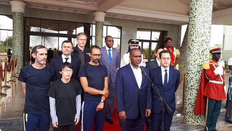 Liberation D Otages La Cooperation Militaire Marche Assez Bien L Actualite Du Burkina Faso 24h 24