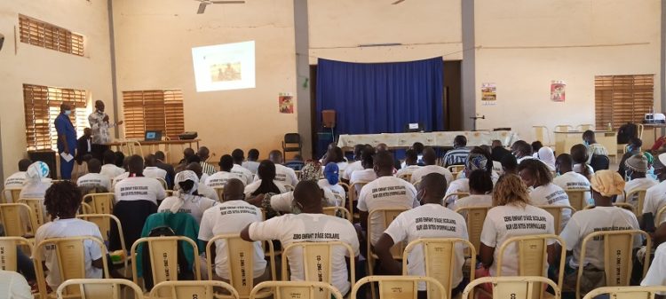 Oxfam lutte contre la déperdition scolaire au Ganzourgou